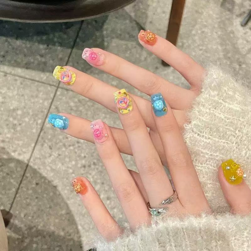 Sewing Art - 100 миниатюрных разноцветных смоляных шармов в